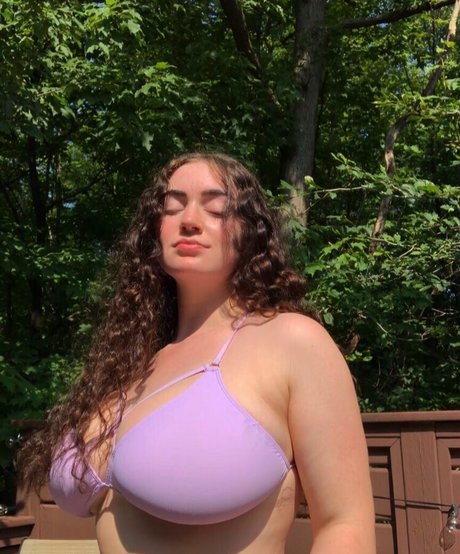 _Laura jo Profile pic