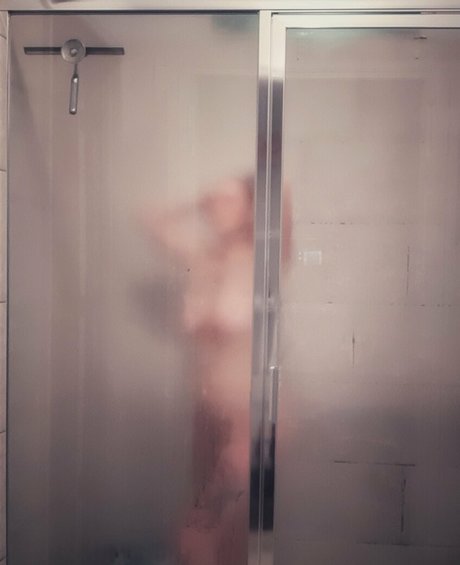 quinntaylorfree model art galleries