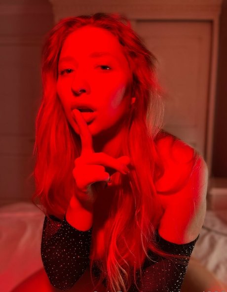 kkeysi666 model xxx photos