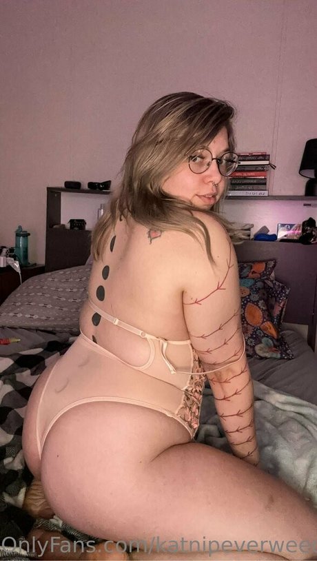 katnipeverweed model nudes archive