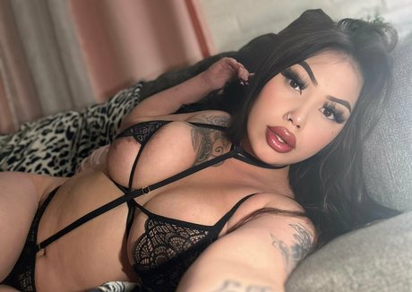 chynamackk pornographic model image