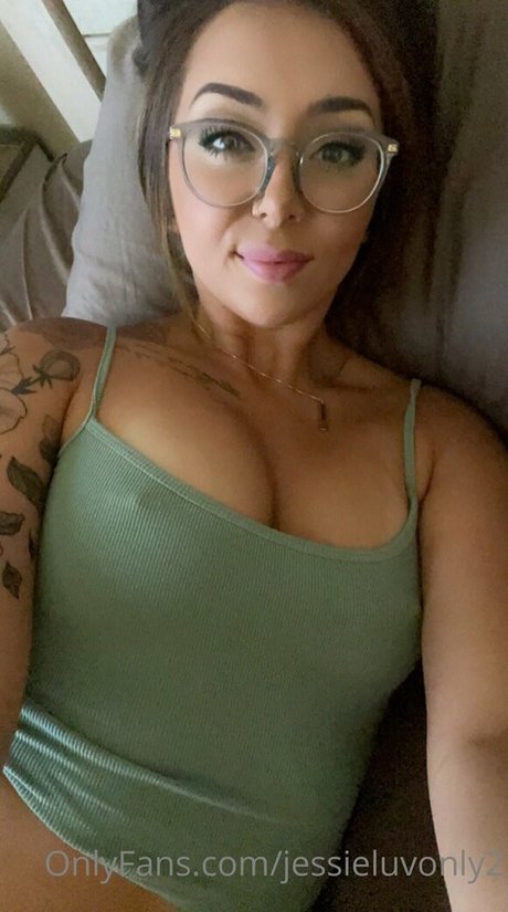 jessieluvonly2 star sex archive