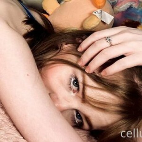 lanieluxx pretty pornstar photo