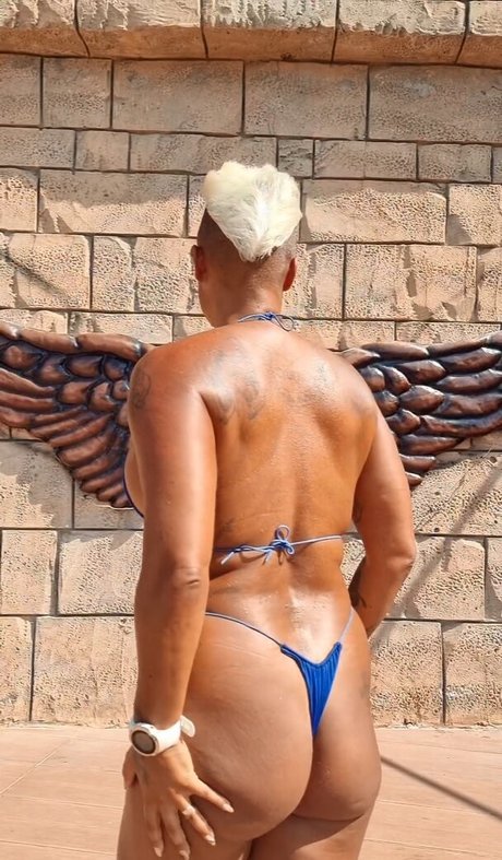 Carro Oberg star nice img