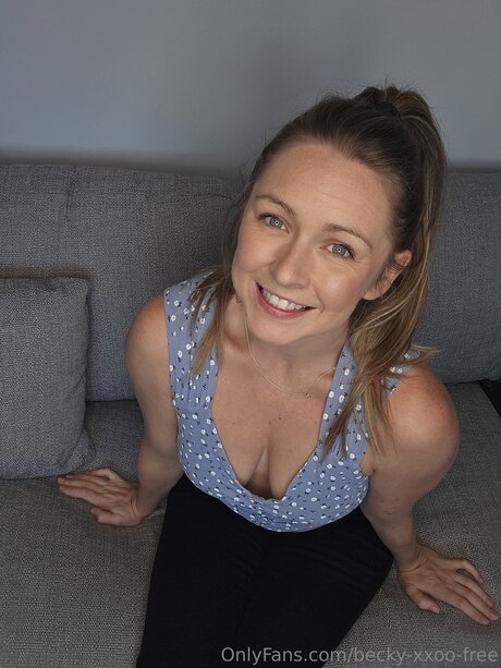 Becky Xxoo Free pretty actress pic