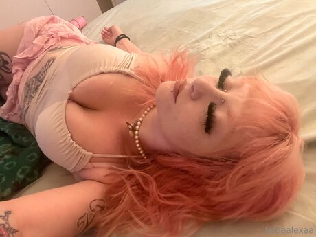 Babealexaa pornstar top pictures