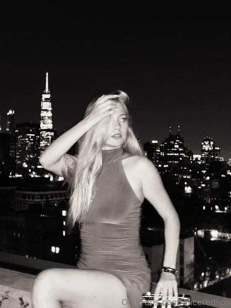 Aliceredlips xxx actress img