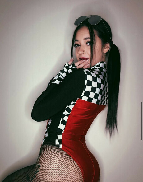 kenzie1651 adult model photo