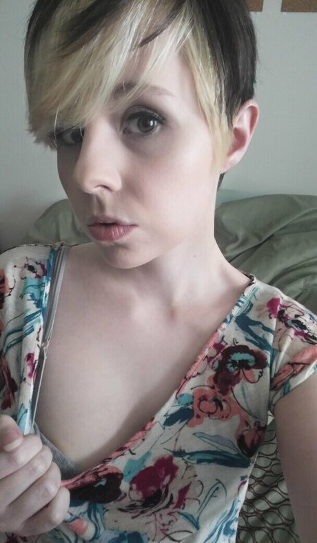 Lydia Sweets model xxx archive