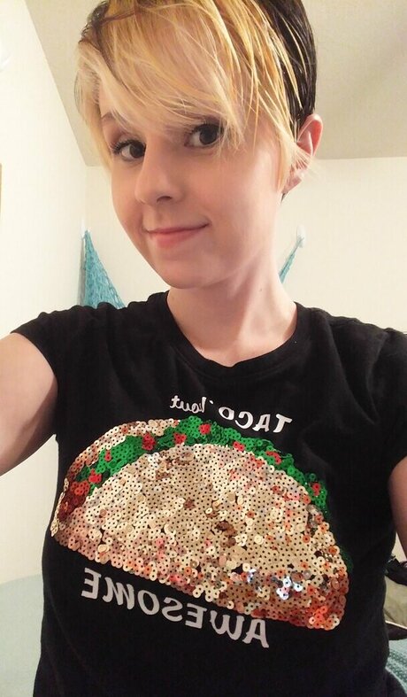 Lydia Sweets exclusive star pictures