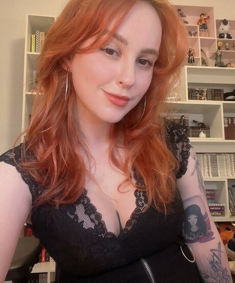 Leticia Motta star erotic pictures