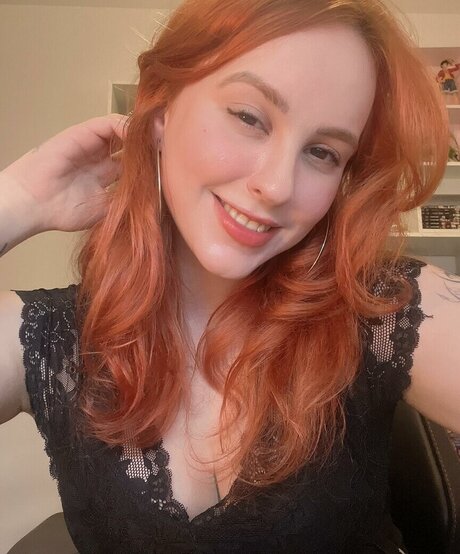 Leticia Motta star free photo