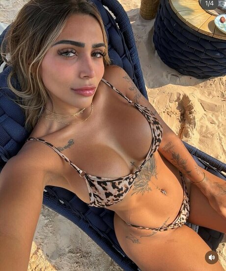 Suellen Souz model nude images