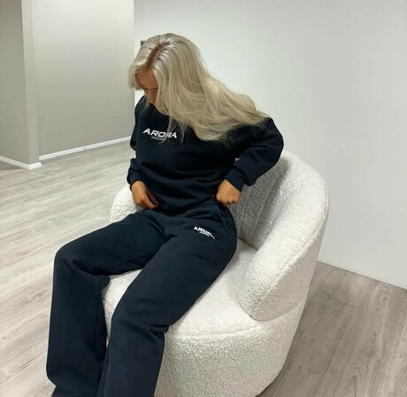 Brynhildurgunnlaugs nude model img