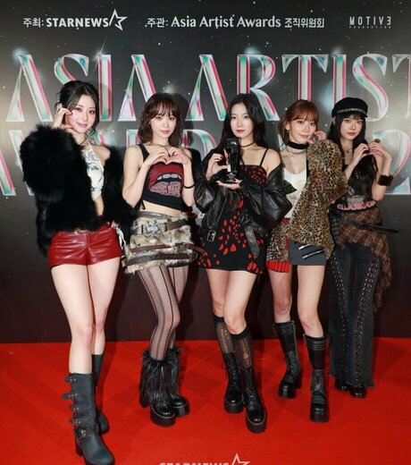 Kim Chaewon perfect star photos