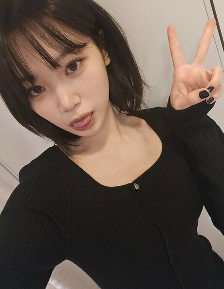 Kim Chaewon pornstar sexy pictures