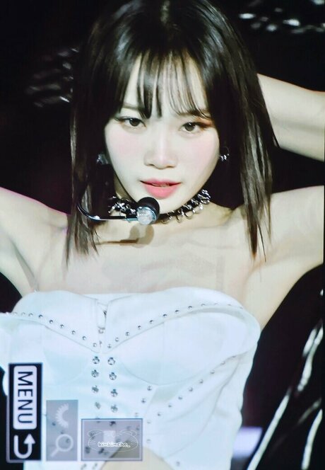 Kim Chaewon model pornographic photo