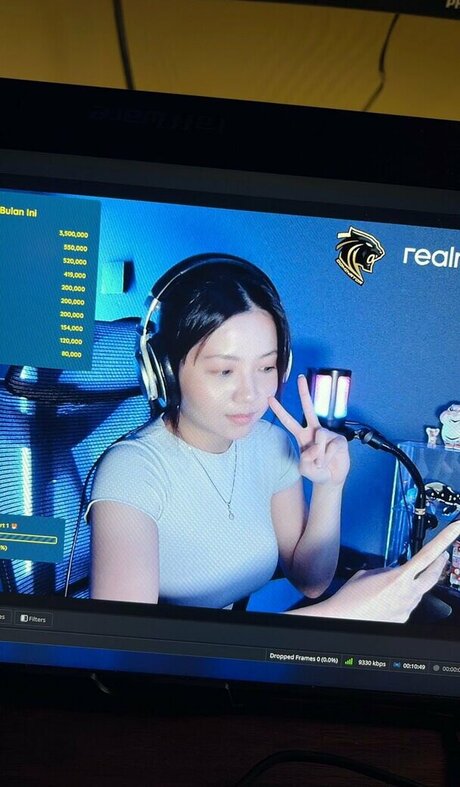 Tamirana NS erotic model pic