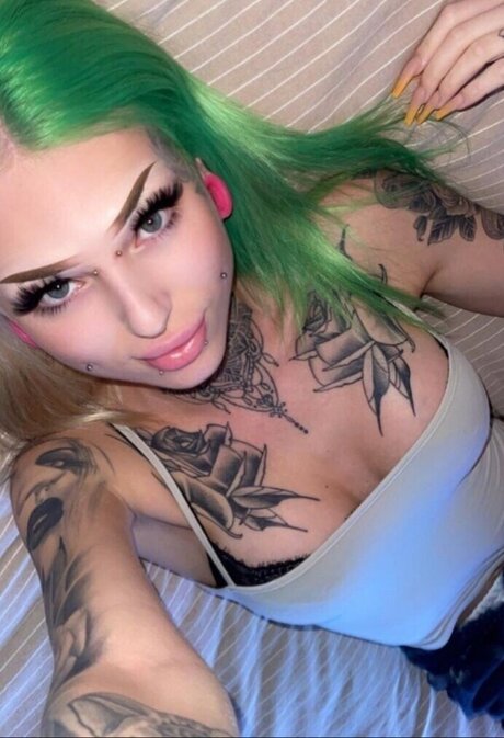 Celine Ritzke naked star image