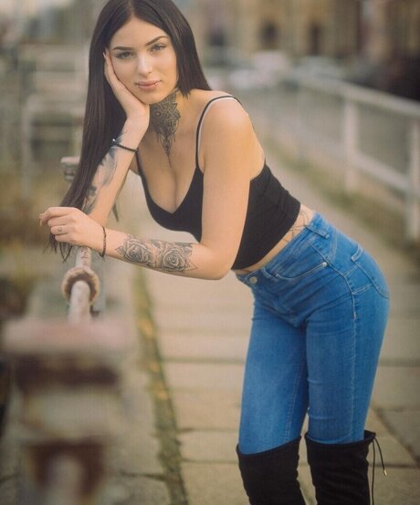 brunette petite onlyfans beautiful nude images