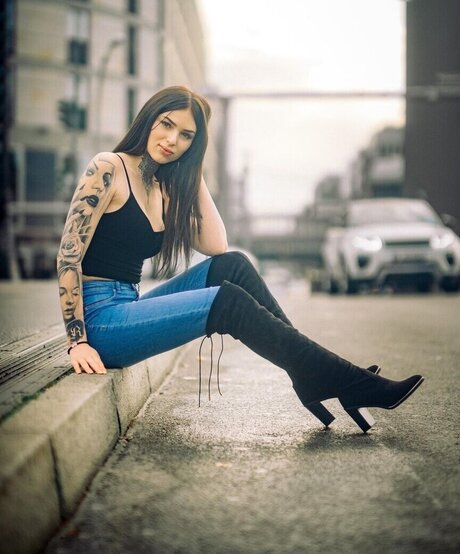 Celine Ritzke naked model photos