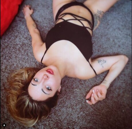 anavonplummer exclusive actress archive