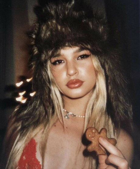 Abby Paradise model sex pictures