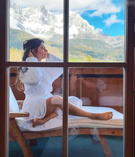 Joyce Ilg art model photos