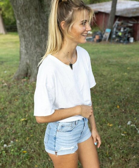 Lauren Landers nude star pics