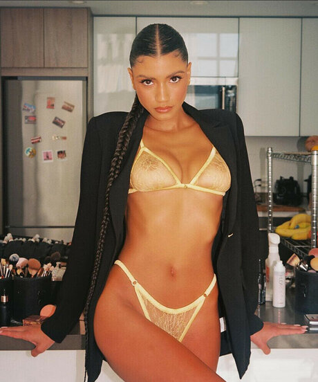 Cecilia Solivan nude actress pic