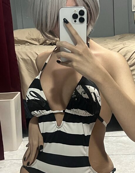 likeviolence_ sex model picture