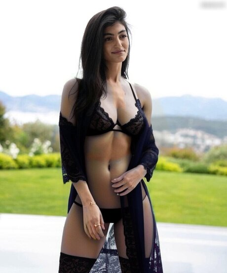 Soulin Omar star beautiful image