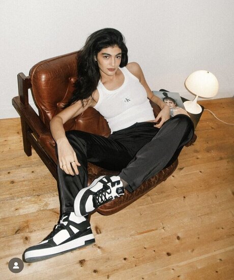 Soulin Omar sexy model pictures