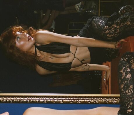 Liv Resenhas model top pictures