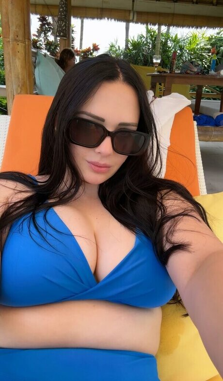 Eleanorsaur sexy actress pictures