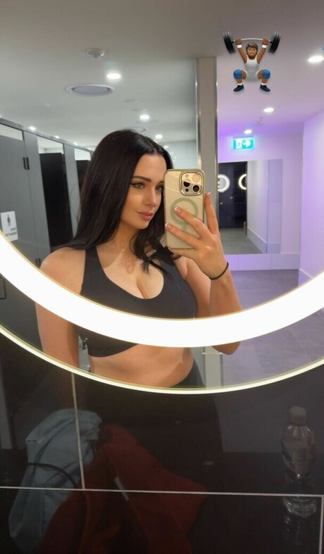 Eleanorsaur nudes model pictures