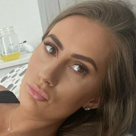 onlychlo3 nudes model galleries