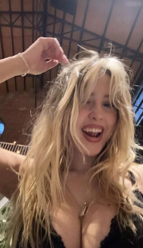 Sterre Meijer porn model photos