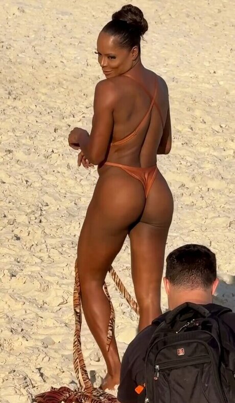 Adriana Bombom model exclusive pics