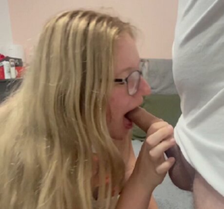 Theroseypawg star erotic picture