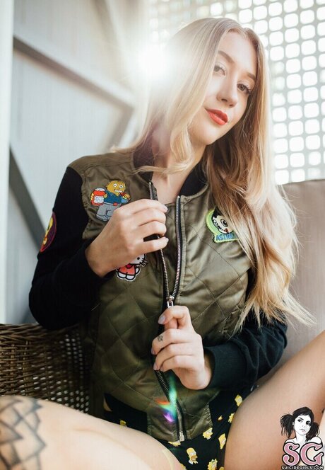 Emmameow star top gallery