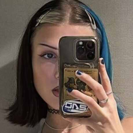 Cloudy DJ beautiful actress photo