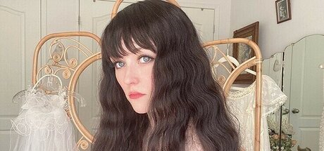 Nicole Dollanganger pornstar sexy pics