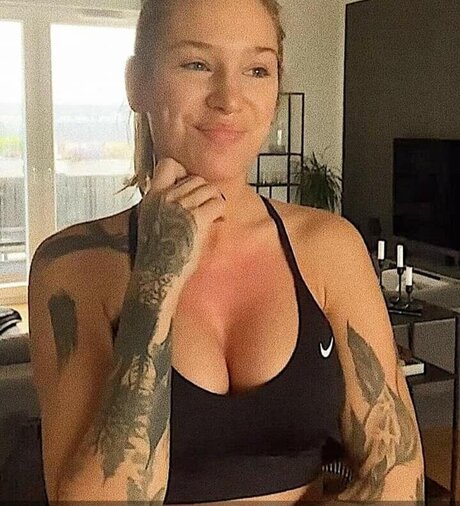 Liza Waschke perfect pornstar photo