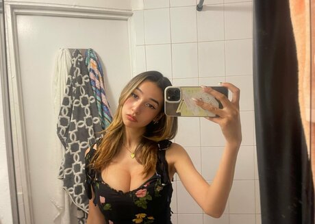 Sushiscum model adult images