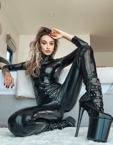 Alla Mephistopheles xxx actress picture