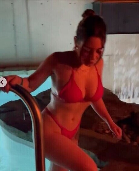 Ygwbt star erotic photo