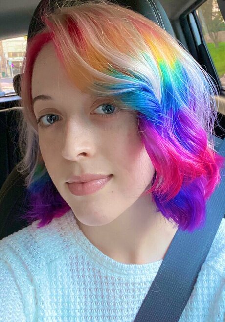 Pjonk beautiful model pictures