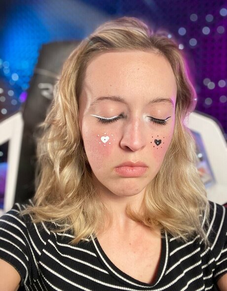 Pjonk free model photos