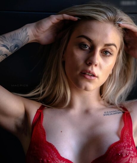 Nele 6X9 hd model photos